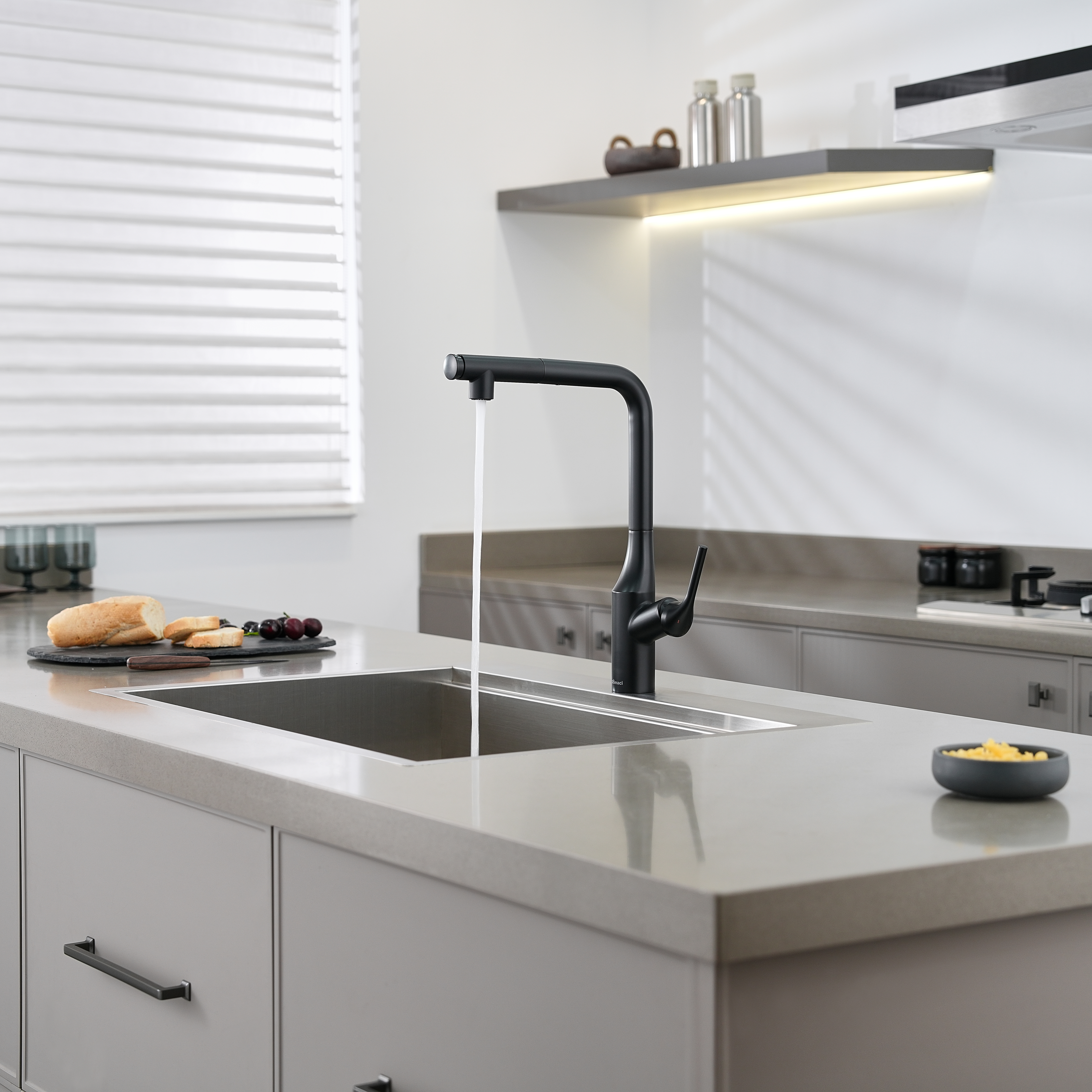 Смеситель для кухни Domaci Римини D569218BK матовый черный, латунный, рычажный купить в Тамбове